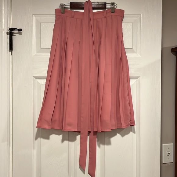 Pleated pink ModCloth skirt - Picture 6 of 6